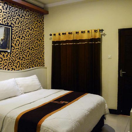 Kabana Hotel Mataram Exterior photo